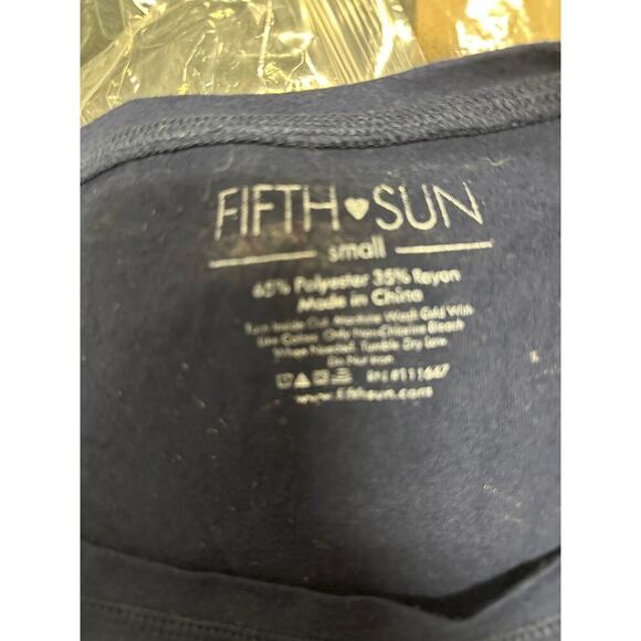 Fifth Sun Lost Gods Daisy in Shapes Short Sleeve Tee Shirt - Picture 2 of 4